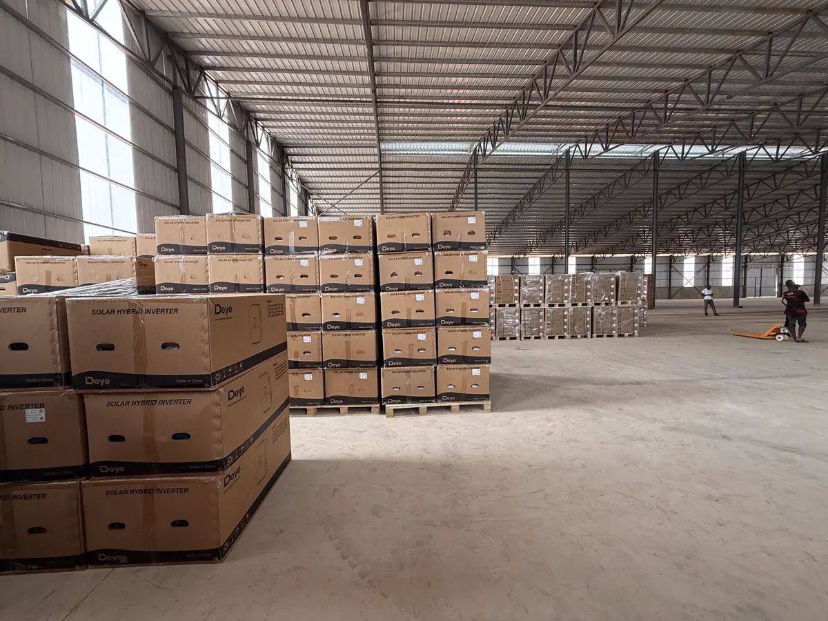 Deepoint warehouse stock for solar panels, inverters and energy storage shipments